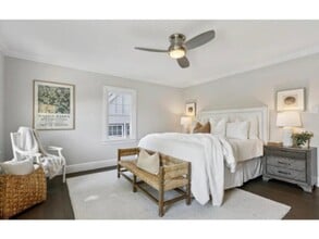 743 Winchester Dr in Burlingame, CA - Building Photo - Building Photo