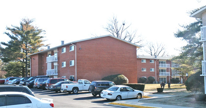 Coralain Gardens in Falls Church, VA - Building Photo - Building Photo