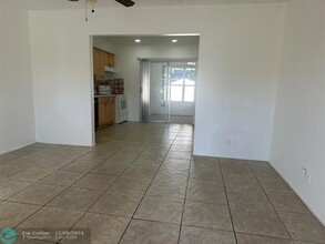 1410 SE 3rd Terrace in Deerfield Beach, FL - Building Photo - Building Photo