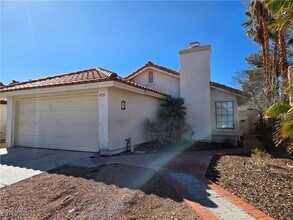 4719 Cosley Dr in Las Vegas, NV - Building Photo - Building Photo
