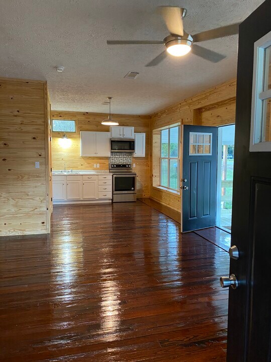 7180 Highway 488 in Carthage, MS - Building Photo