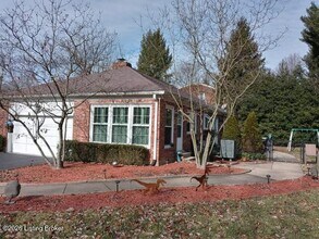 401 Winton Ln in Louisville, KY - Building Photo - Building Photo