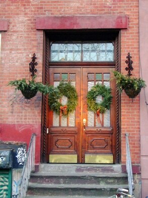 113 E Second St in New York, NY - Building Photo - Building Photo