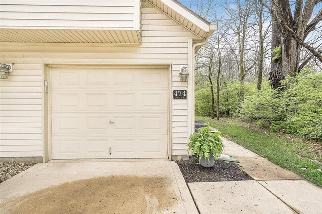 474 Glenn Villa Ln in Avon, IN - Building Photo - Building Photo
