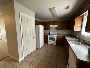 52 Sunflower Dr in Pottsville, AR - Building Photo - Building Photo