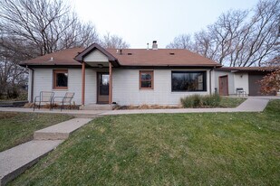 14130 35th Ave N in Minneapolis, MN - Building Photo