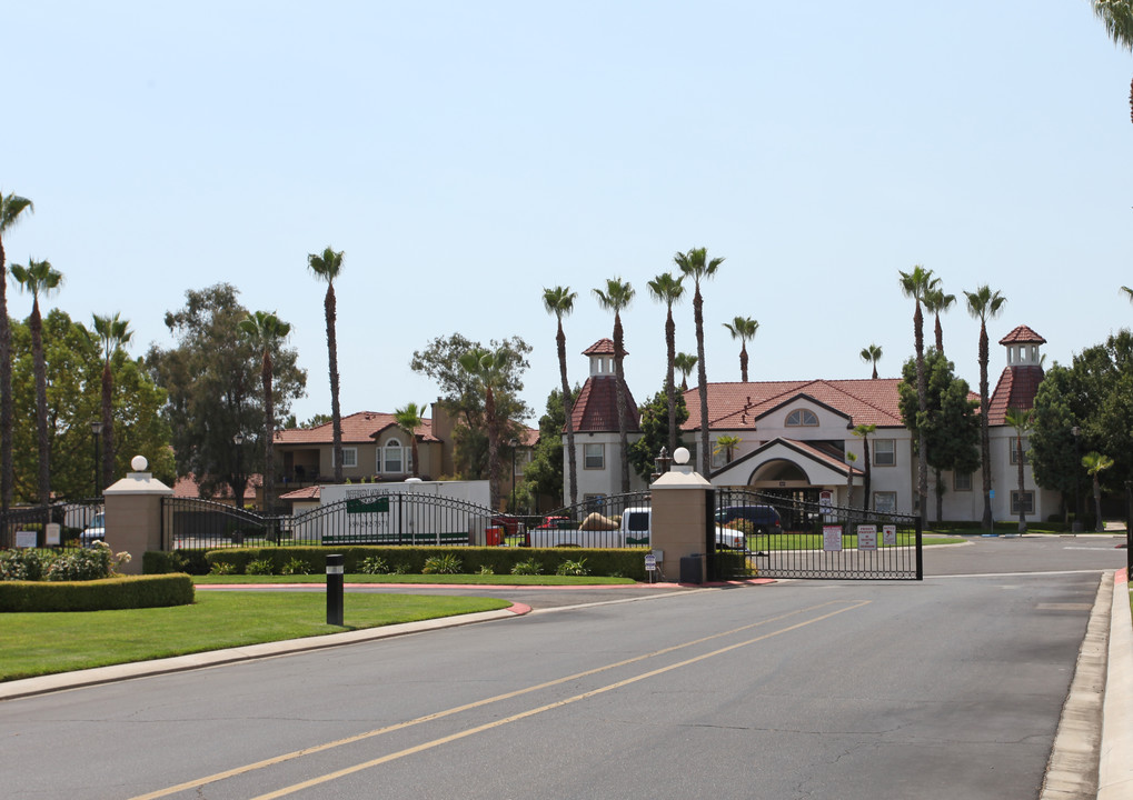 Villa San Marcos in Fresno, CA - Building Photo