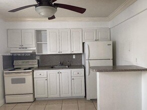 11 SW 32nd Ave in Miami, FL - Building Photo - Building Photo