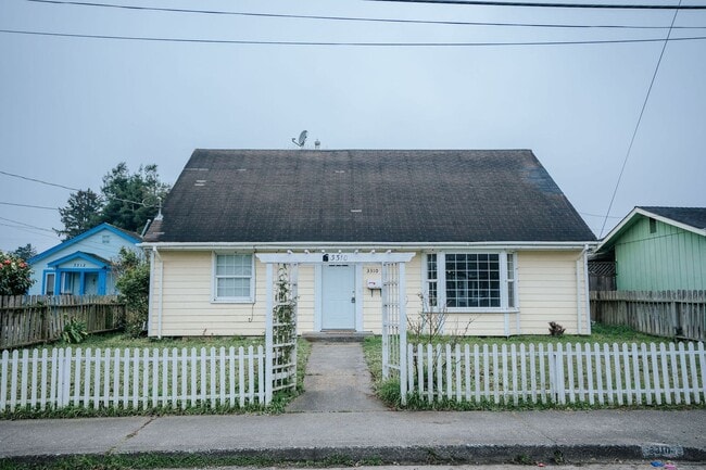 property at 3310 G St