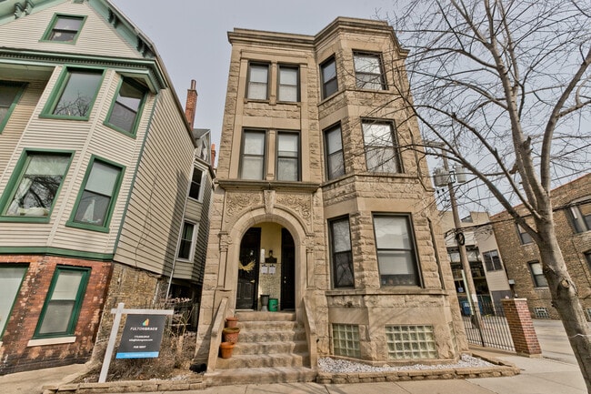 1014 W Roscoe St, Unit 3R