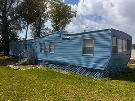 710 S 50th St in Tampa, FL - Building Photo