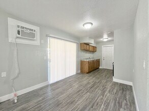 2107 Bonneville Dr in Orlando, FL - Building Photo - Building Photo