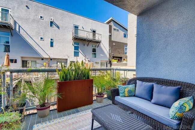 991 Sigsbee St, Unit 991 in San Diego, CA - Foto de edificio - Building Photo