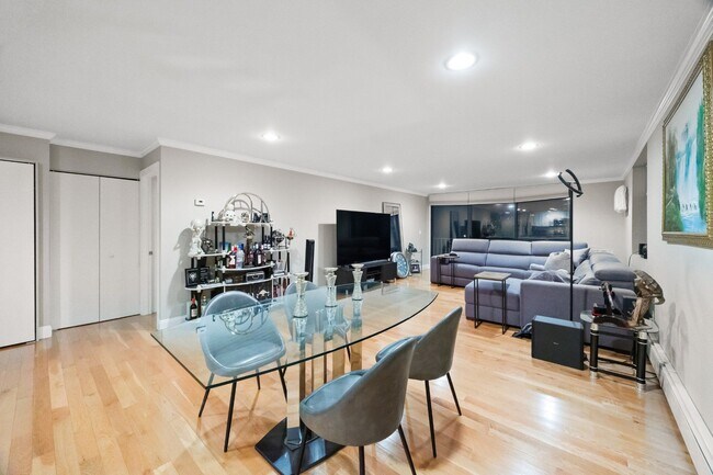 18 Massa Ln-Unit -B4 in Edgewater, NJ - Foto de edificio - Building Photo