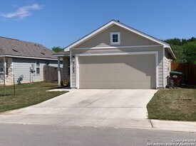 5102 Everett Loop in Converse, TX - Building Photo