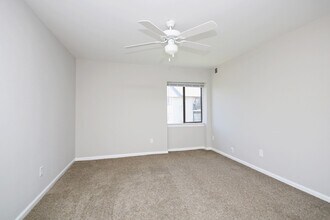 10 Spring Ct in Charlottesville, VA - Building Photo - Building Photo