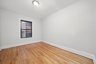 2706 N Spaulding Ave, Unit 2GG in Chicago, IL - Building Photo - Building Photo