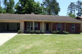 2224 Pin Oak Cir in Valdosta, GA - Building Photo - Building Photo
