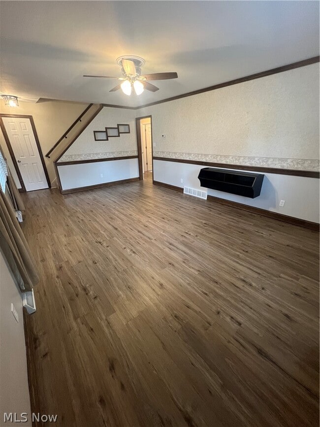 1945 Chatam St in Cuyahoga Falls, OH - Building Photo - Building Photo