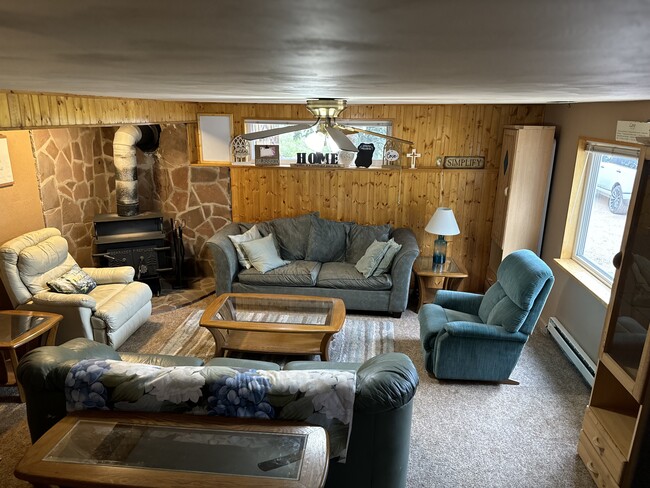 77 Loafers Ln, Unit 1 in Woodland Park, CO - Building Photo - Building Photo