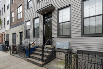 248 Melrose St in Brooklyn, NY - Building Photo - Building Photo