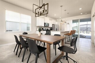 7328 Oakmoss Loop in Davenport, FL - Building Photo - Building Photo