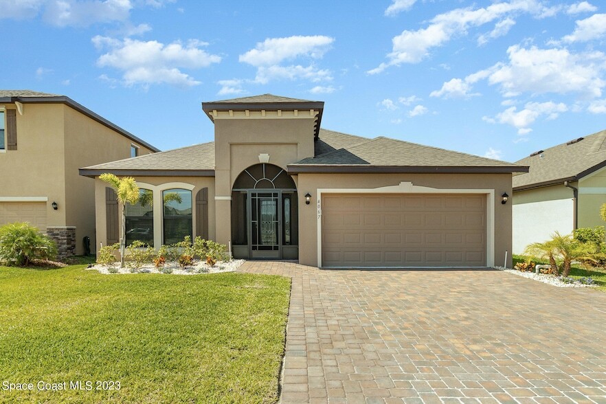 4067 Broomsedge Cir in West Melbourne, FL - Building Photo