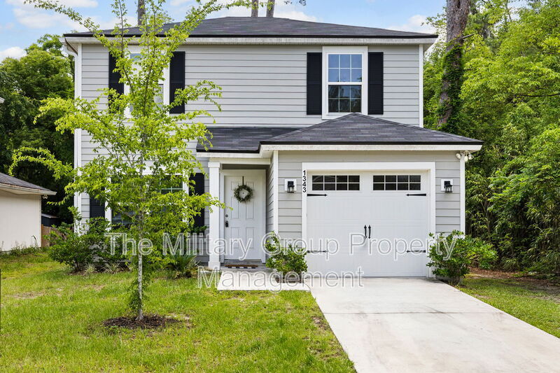 1343 Pangola Dr in Jacksonville, FL - Building Photo