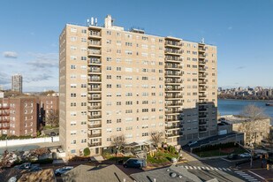 Summit House Apartments in West New York, NJ - Building Photo