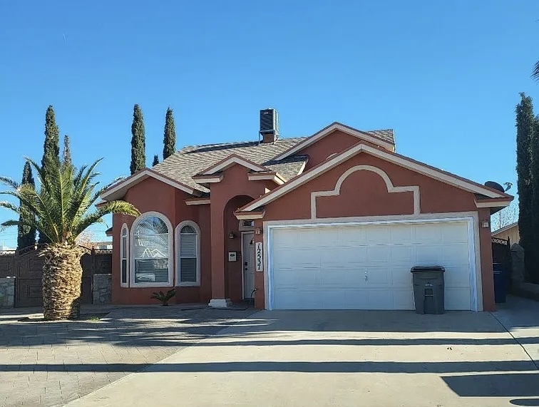 12537 Tierra Libre Way in El Paso, TX - Foto de edificio