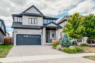311 Grey Silo Rd in Waterloo, ON - Building Photo