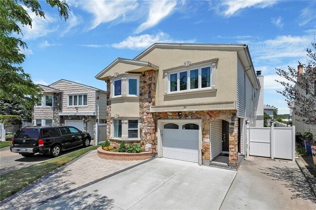 24 Purdue Ct in Staten Island, NY - Building Photo - Building Photo