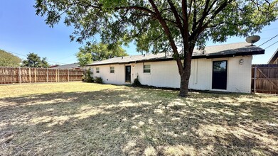 3510 Bangor Dr in Lubbock, TX - Building Photo - Building Photo