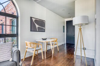 187 Kent Ave in Brooklyn, NY - Building Photo - Building Photo