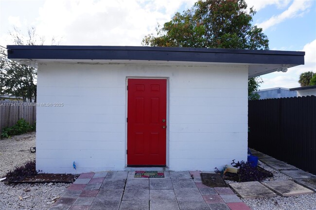 1106 NW 11th Ct in Fort Lauderdale, FL - Building Photo - Building Photo