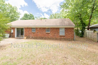 8095 Whitebrook Dr in Southaven, MS - Building Photo - Building Photo