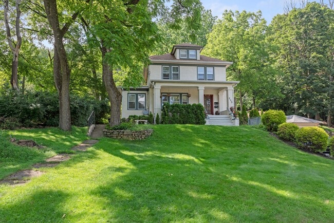 235 Prospect St, Unit A