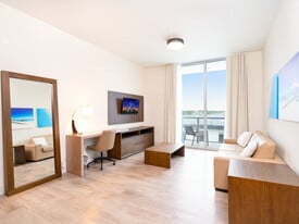 209 N Ocean Dr in Hollywood, FL - Building Photo