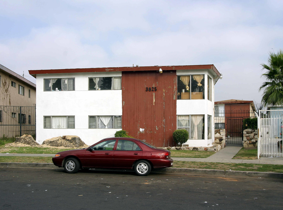 Gibraltar in Los Angeles, CA - Foto de edificio