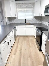 1460 E Todd Dr in Tempe, AZ - Building Photo - Building Photo