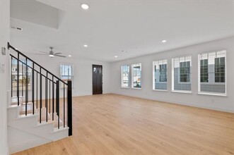 9555 Speaker Dr in Frisco, TX - Building Photo - Building Photo
