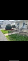 130 S Apple St in Dunmore, PA - Building Photo