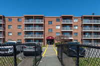 Dartmouth House Condominiums in Revere, MA - Foto de edificio - Building Photo