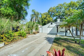 1204 E Hamilton Ave in Tampa, FL - Building Photo - Building Photo