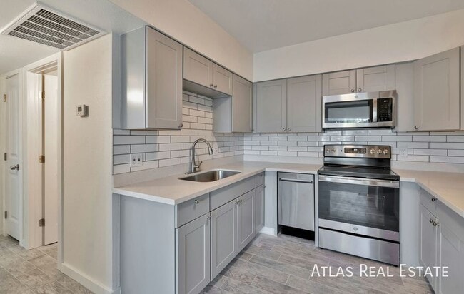 property at 2530 N 17th Way