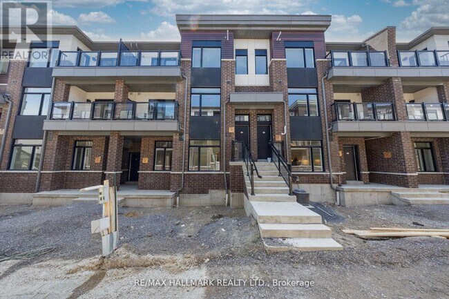 property at 1695-1695 Dersan St