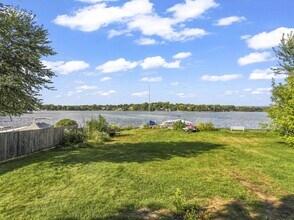 25678 W Long Beach Dr in Ingleside, IL - Building Photo - Building Photo