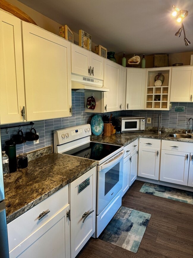 5210 Deep Hole Rd in Chincoteague, VA - Building Photo - Building Photo