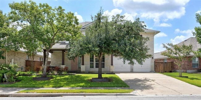 11613 Prince Phillip Way in Manor, TX - Foto de edificio - Building Photo