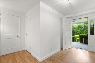 510 Hommocks Rd in Larchmont, NY - Building Photo - Building Photo